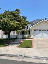Building Photo - 9421 Gateshead Dr