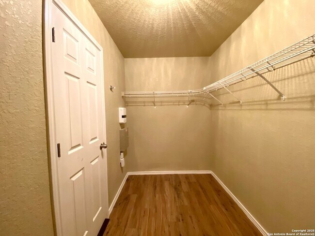 Building Photo - 12647 Point Summit