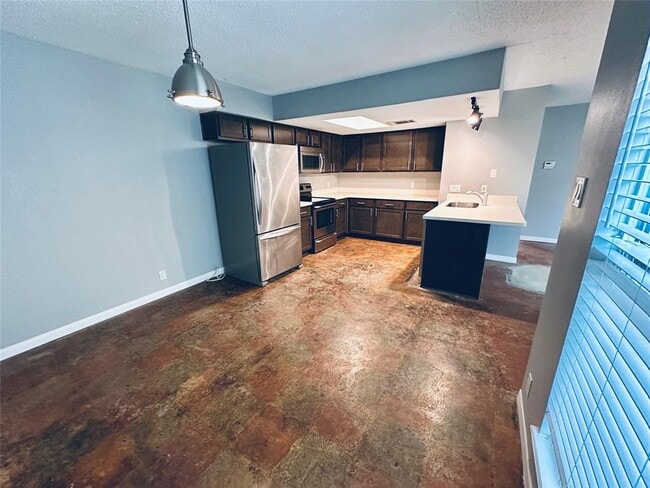 Building Photo - 3416 Willowrun Dr