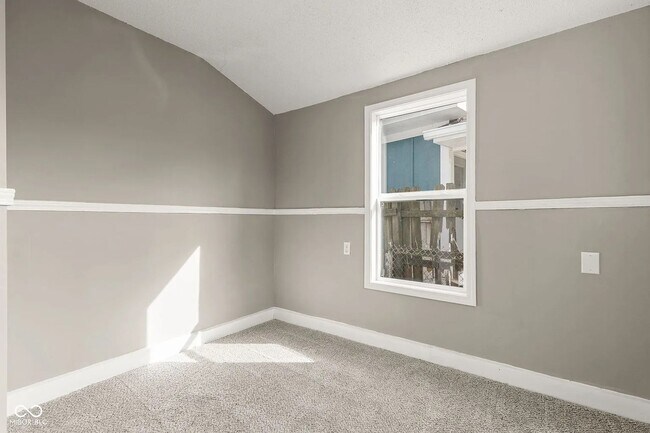 Building Photo - 2921 E Brookside Ave