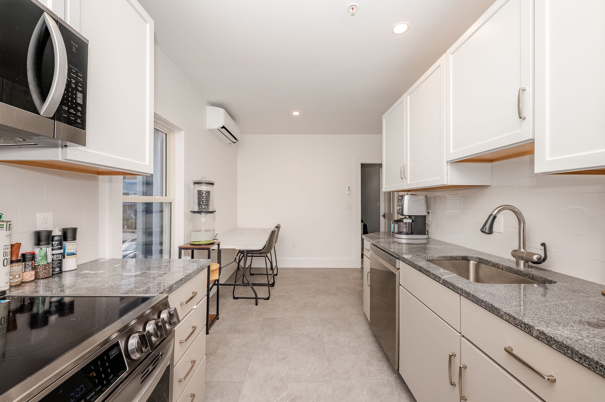 Building Photo - 363 Miller Ave