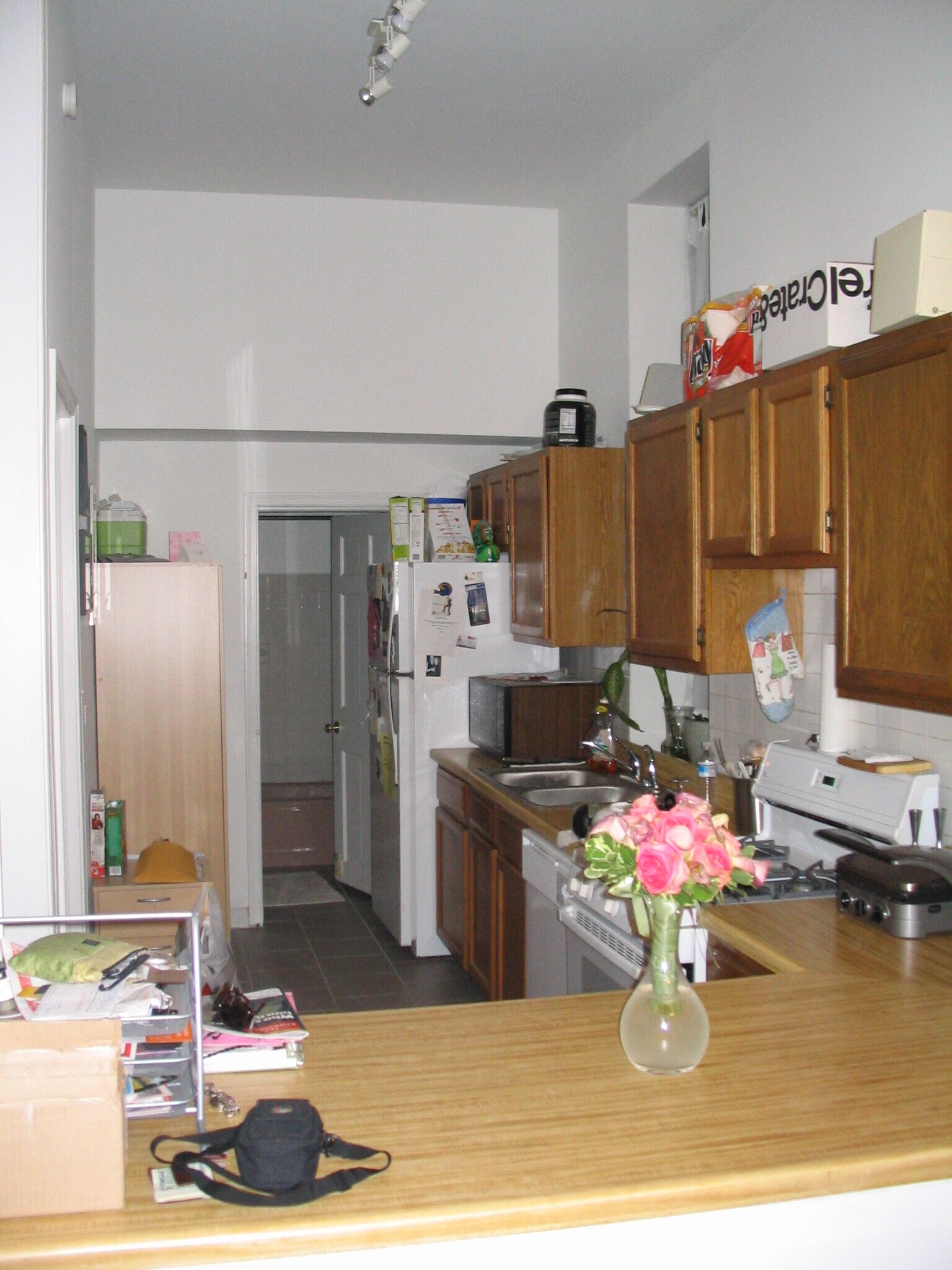 Kitchen - 1450 N Cleveland Ave
