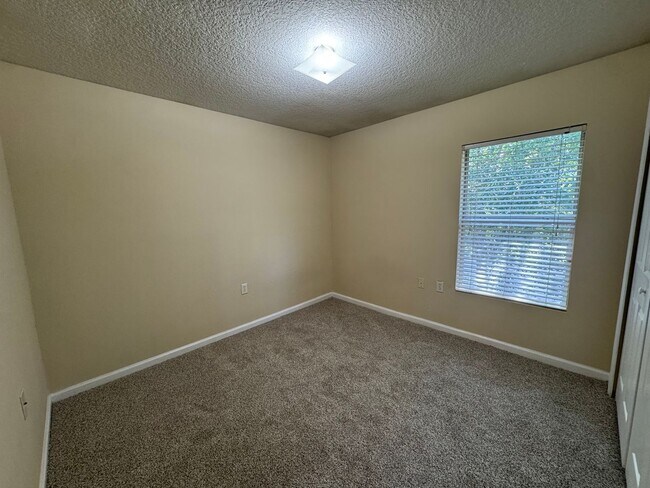 Building Photo - 5051 Playpen Dr