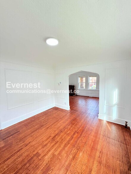 Building Photo - 2651 Calvert Ave