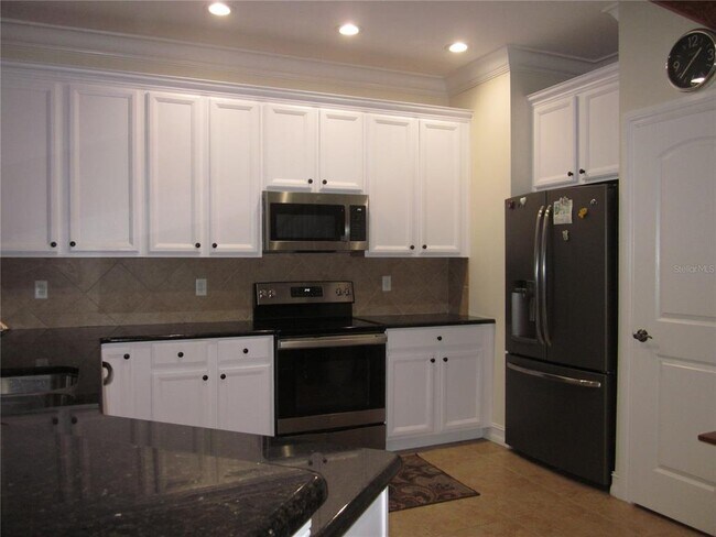 Building Photo - 4015 Courtside Way