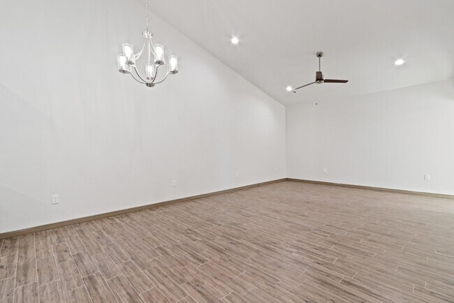 Building Photo - 4027 Apache Pine Pl
