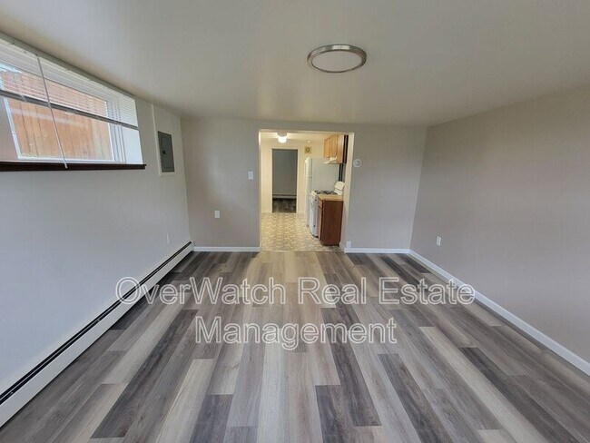 Building Photo - 3405 Oregon Dr