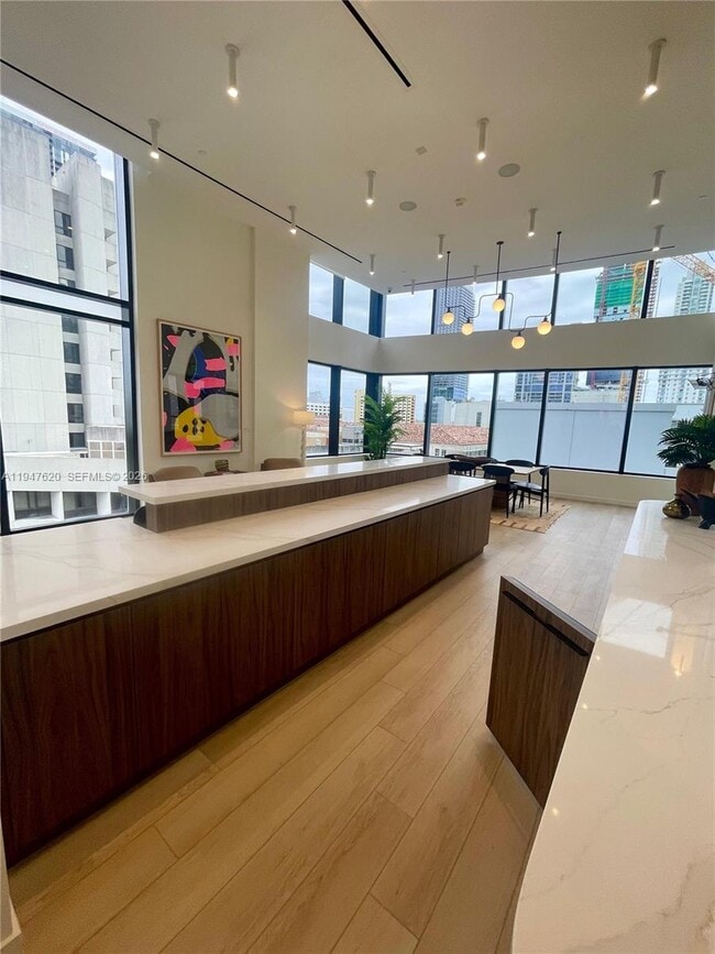 Building Photo - 225 N Miami Ave