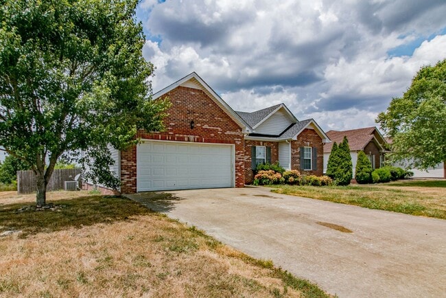 Building Photo - 988 Chardea Ct
