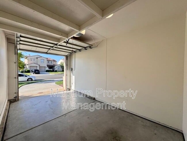 Building Photo - 45632 Corte Royal