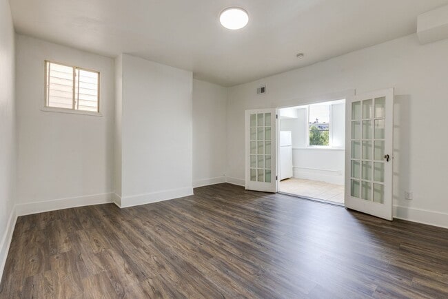 Building Photo - 705 Brownsville Rd