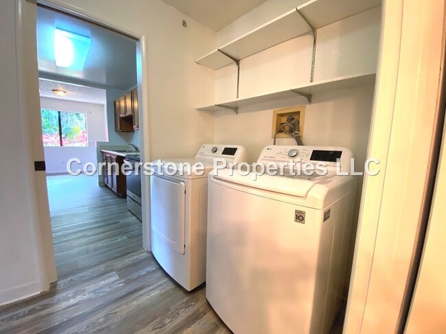 Building Photo - 2069 California Ave