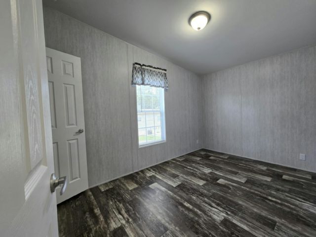 Building Photo - 104 Bush Ln