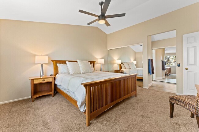Building Photo - Fully Furnished Modern Home With Great Location