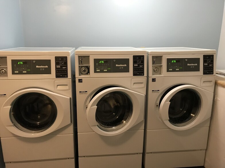 Washers - 4 N Hamilton St