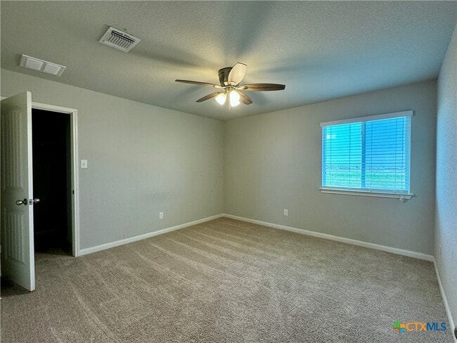 Building Photo - 942 Pumpkin Rdg