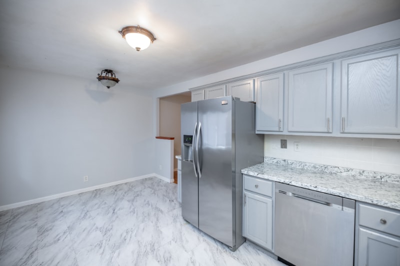 Building Photo - 3819 W Warwick Dr