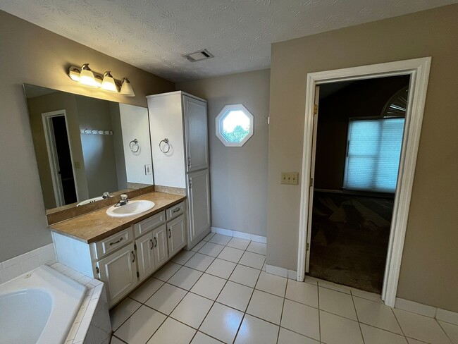 Building Photo - Blending Relaxation & Sophistication to Cr...