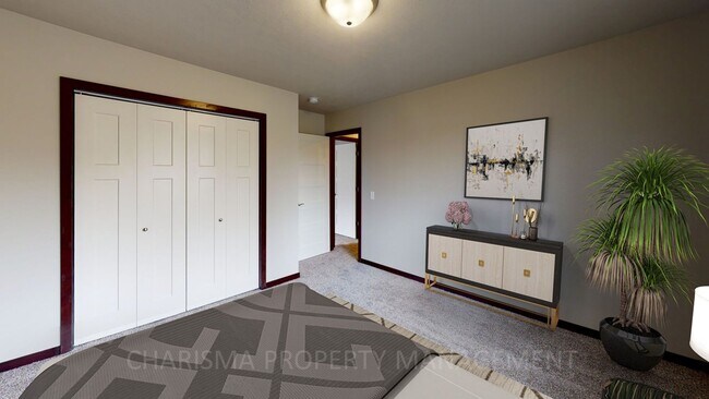 Building Photo - 2 BEDROOM TOWNHOME; PET FRIENDLY! INDIVIDUAL ENTRANCE; PRIVATE DECK