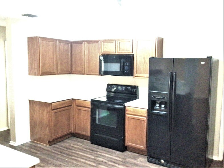 Building Photo - 3030 Dusty Ridge Dr