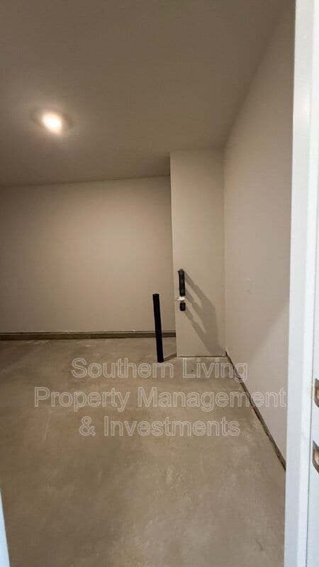 Building Photo - 1423 Old Rivers Rd