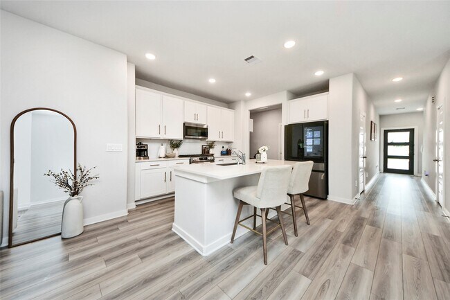 Building Photo - 8646 Blueberry Ash St