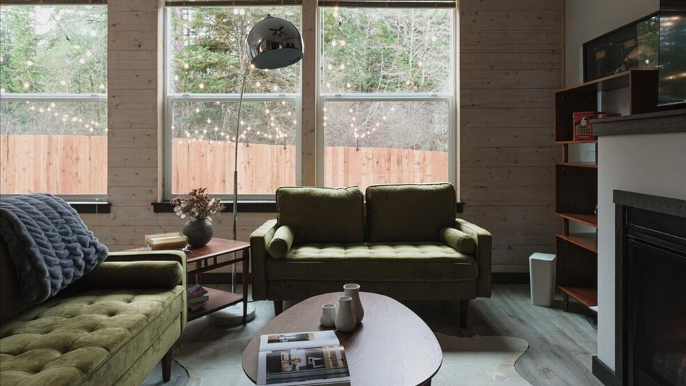 Building Photo - 313 Skate Creek Rd N