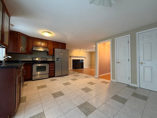 Building Photo - 25 Wren Terrace