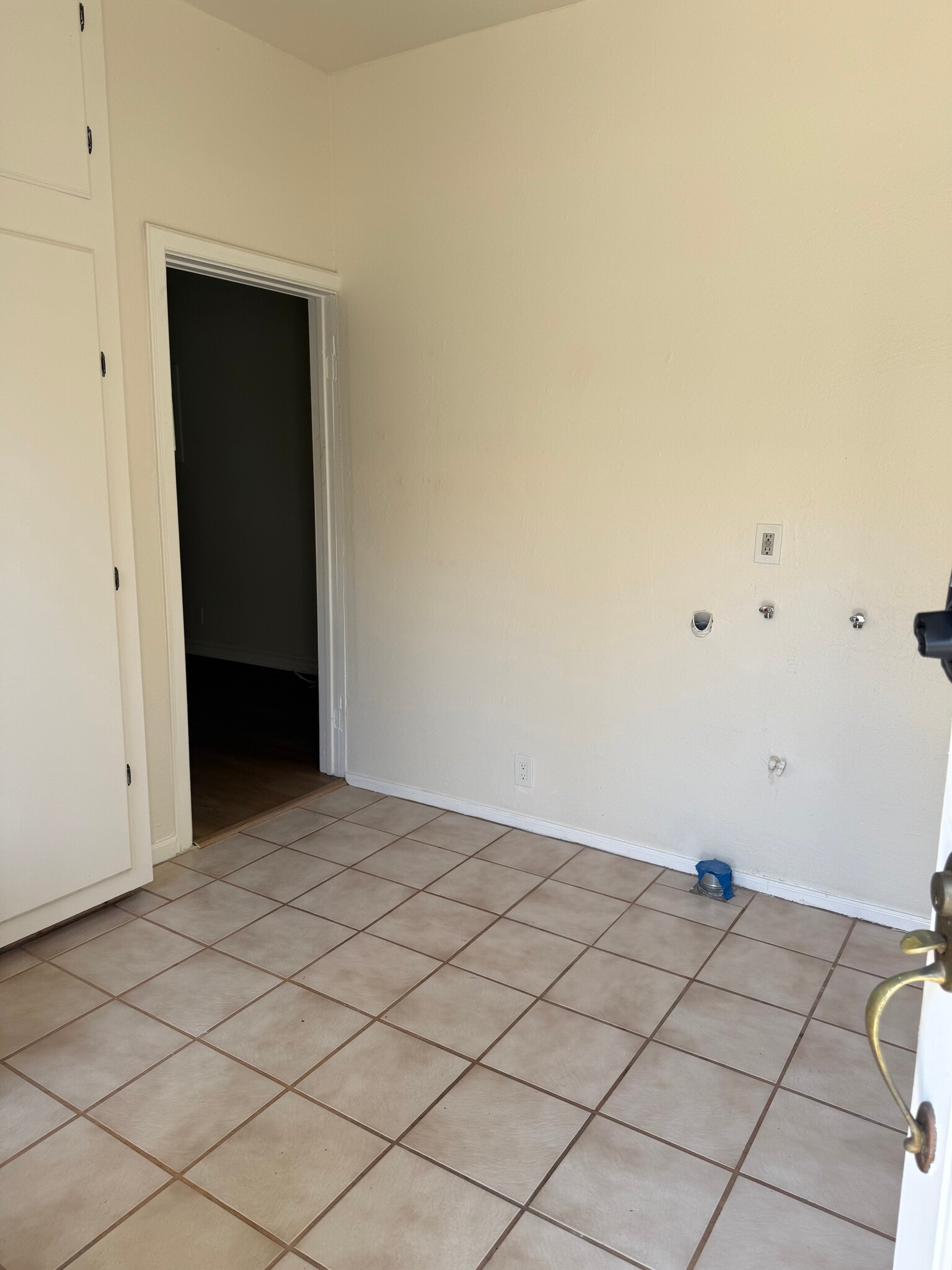 Kitchenette area looking at door to main room - 305 Emerald St