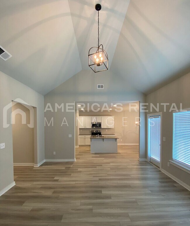 Building Photo - 115 Avalon Wy