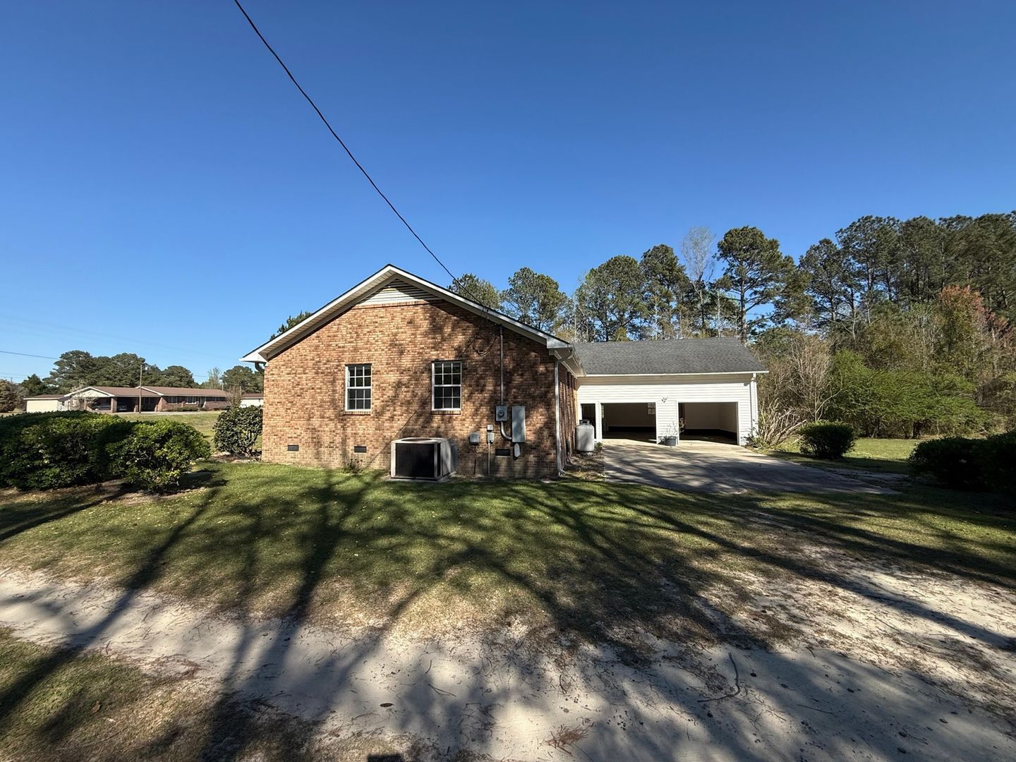 Building Photo - 1013 W Best Rd