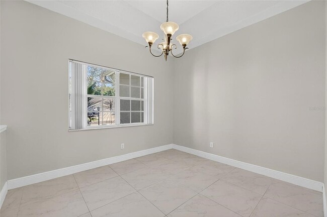 Building Photo - 172 Lake Shore Dr W