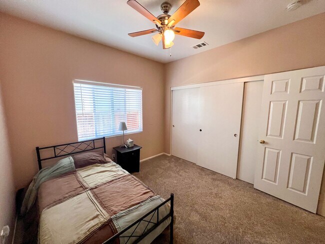 Building Photo - Wonderful 4 bedroom Single Story Murrieta Home for LEASE!