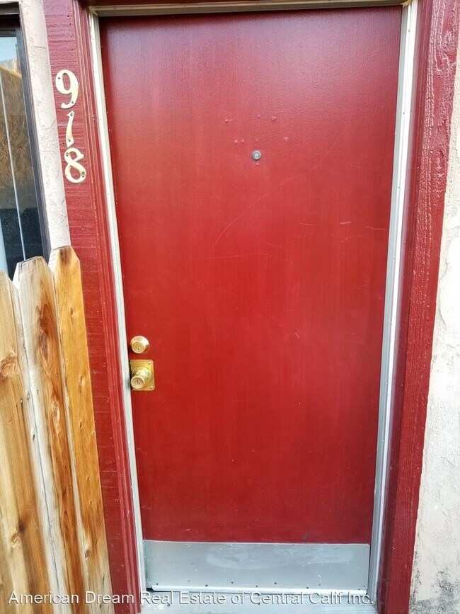 Building Photo - 1 br, 1 bath House - 918 W Cameron St