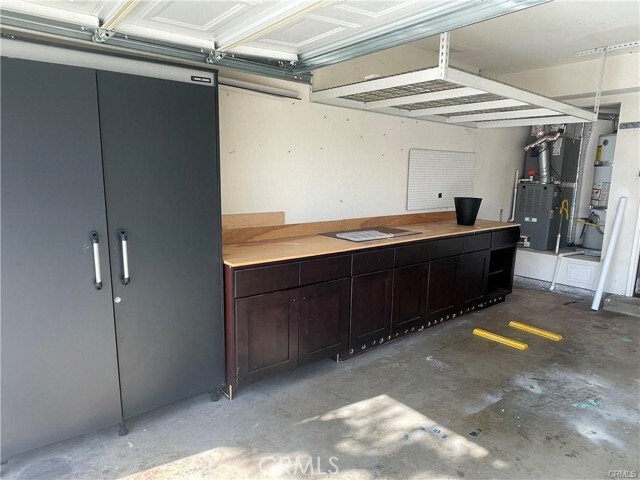 Building Photo - 2157 E Badillo St