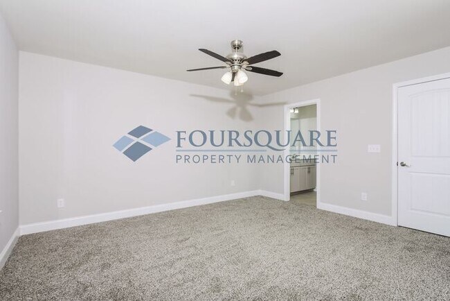 Building Photo - Stylish End-Unit Townhome with Open Floor Plan, Modern Kitchen & 1-Car Garage – Wendell, NC