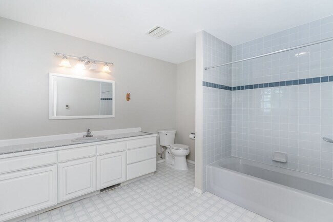 Building Photo - 4bd/3ba Seattle Home