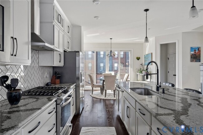 Building Photo - 5271 Old Main St