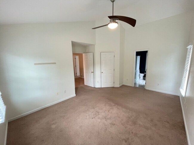 Building Photo - Elegant 4 Bedroom Home in Heart of Cary