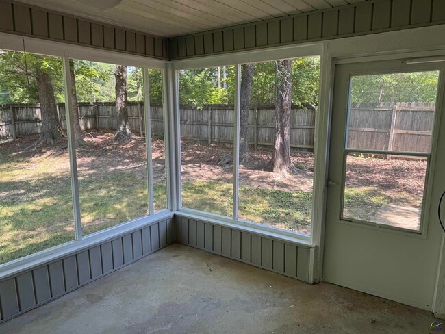 Building Photo - 167 Windermere Cir