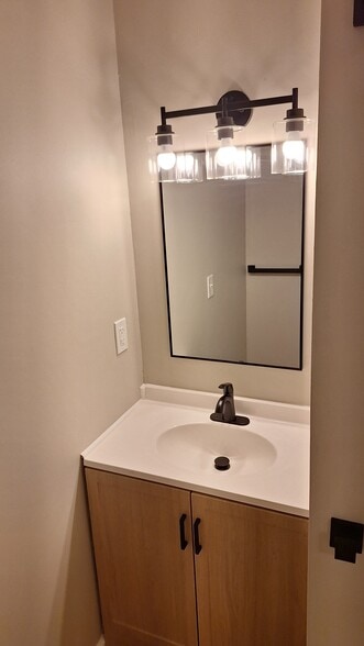 Bath vanity - 1021 Adams Ave