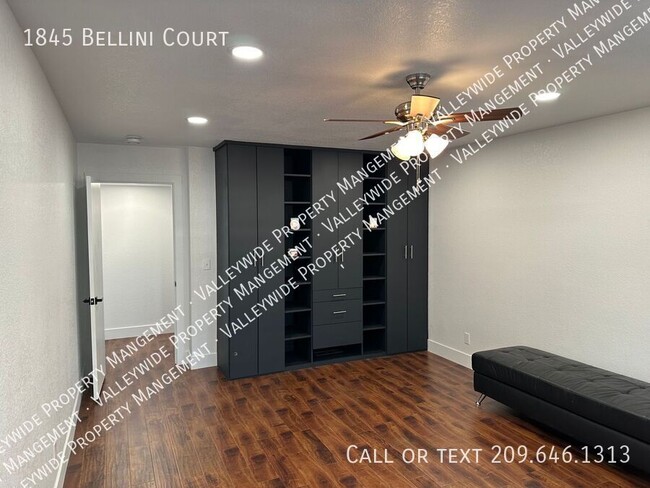 Building Photo - 1845 Bellini Ct