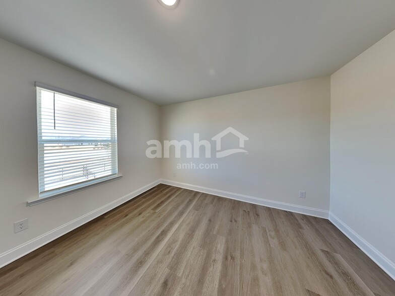 Building Photo - 3472 Lincoln Hts Ln