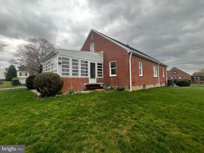 Building Photo - 300 Harrison Ave