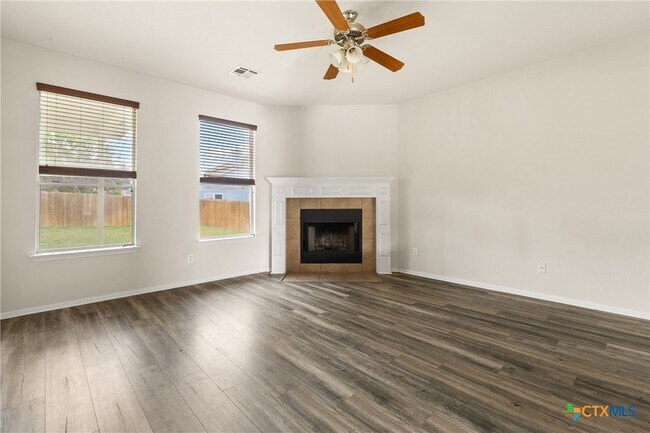 Building Photo - 6202 Bridgewood Dr