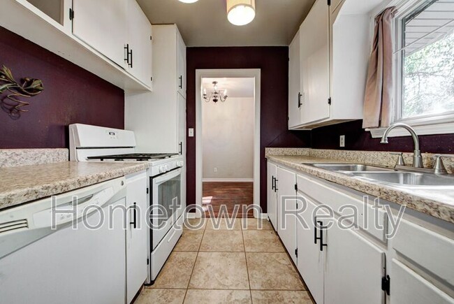 Building Photo - 2200 Downing St