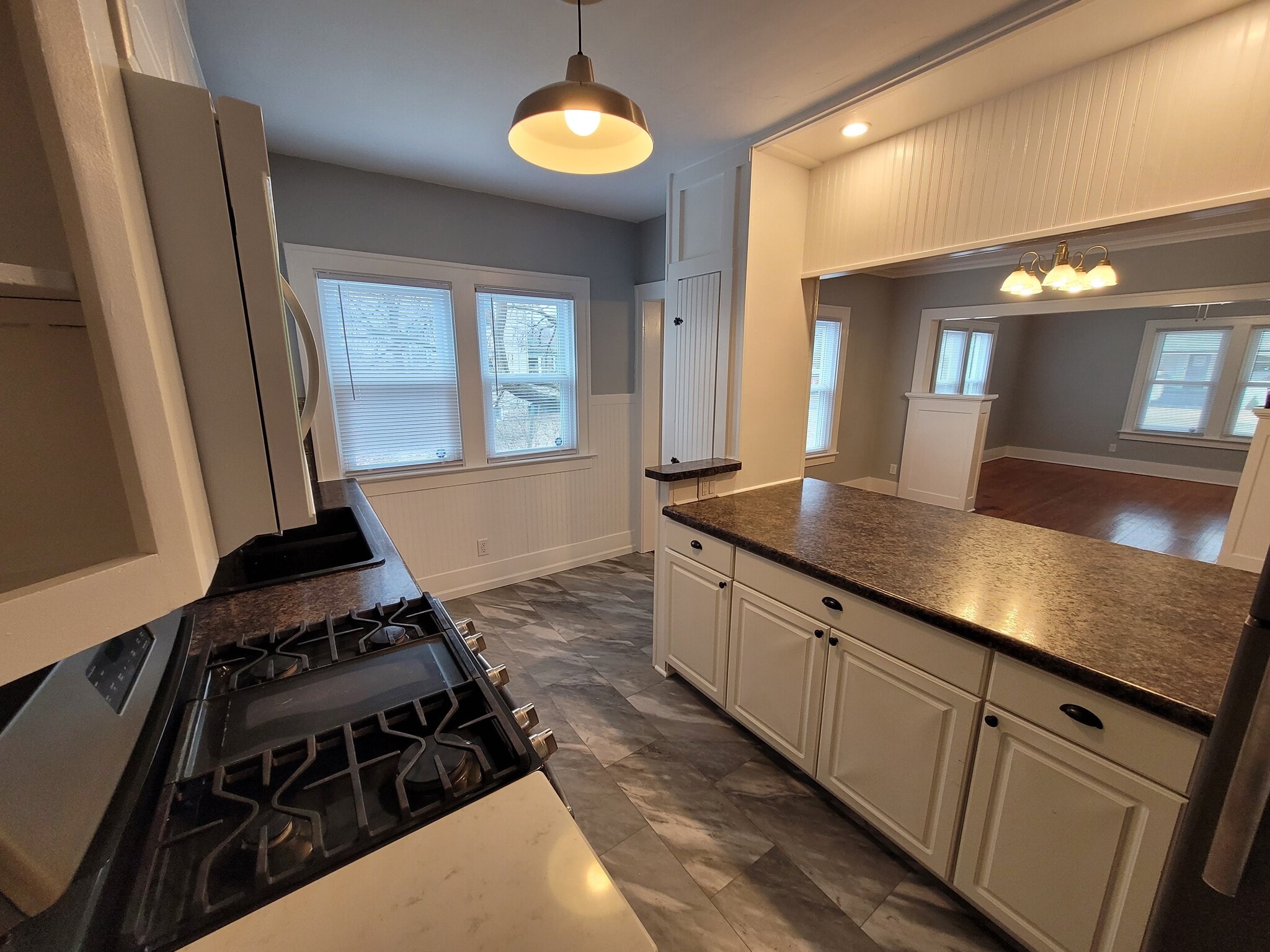 Building Photo - 1319 Prairie Ave