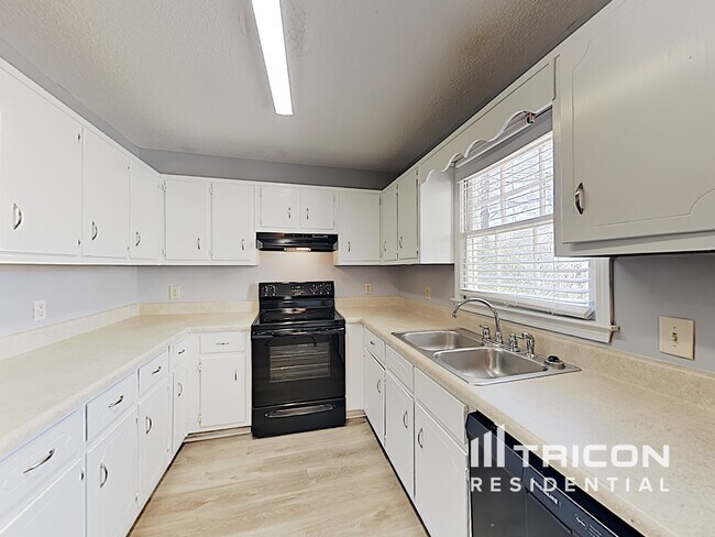 Building Photo - 1418 Millstream Trail NW