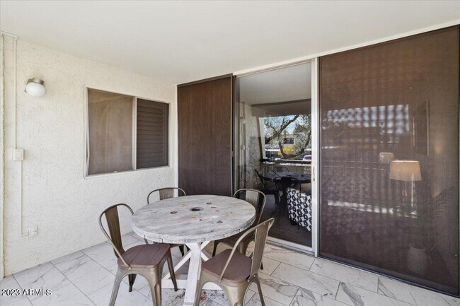 Building Photo - 7625 E Camelback Rd