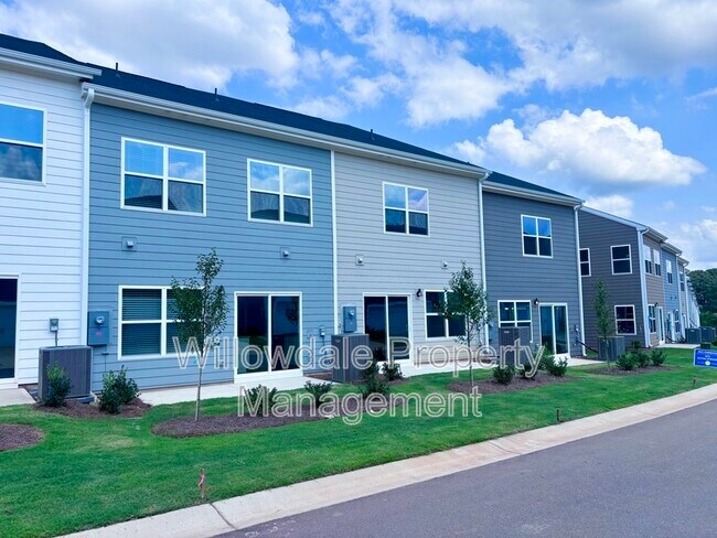 Building Photo - 183 Central Townes Wy